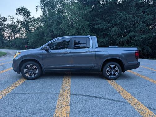 Gray 2018 Honda Ridgeline RTL-T