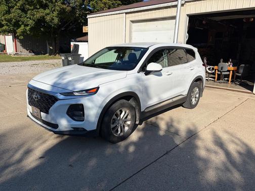 White 2020 Hyundai SANTA FE SEL 2.4