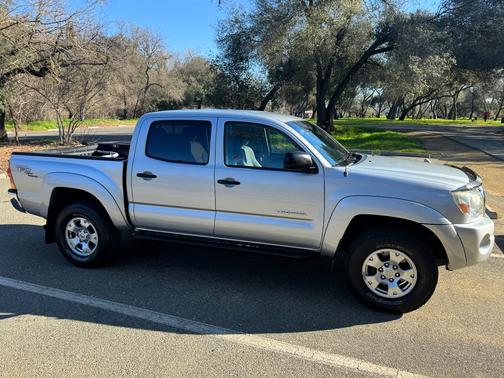 2005 Toyota Tacoma PreRunner Double Cab