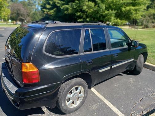 Black 2005 GMC Envoy SLT
