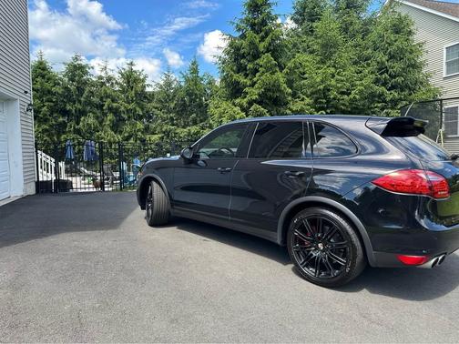 Black 2013 Porsche Cayenne Cayenne Turbo
