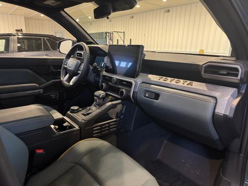 Green 2025 Toyota 4Runner Hybrid Trailhunter