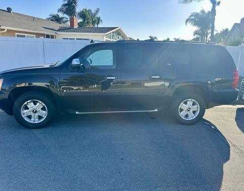 Black 2008 Chevrolet Suburban 1500 LT