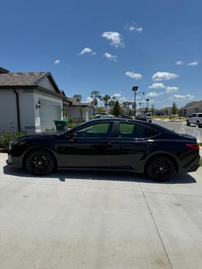 Black 2025 Toyota Camry SE