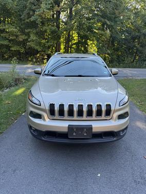 Gold 2015 Jeep Cherokee Latitude