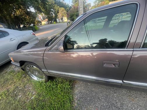 Brown 1995 Cadillac DeVille Base