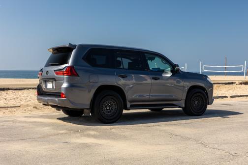 2017 Lexus LX 570 Base