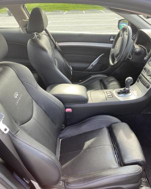 Gray 2008 INFINITI G37 Journey