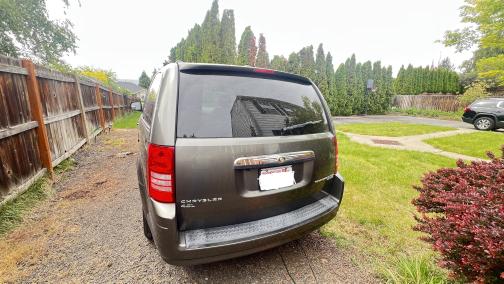 2010 Chrysler Town & Country Touring