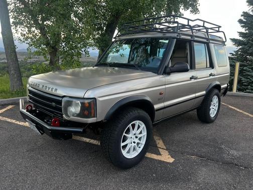 Gold 2003 Land Rover Discovery SE