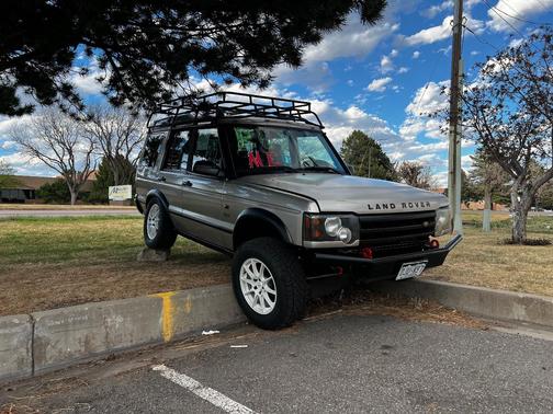 Gold 2003 Land Rover Discovery SE