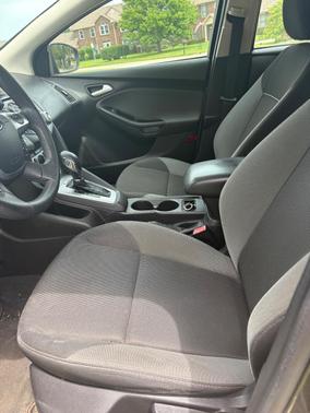 Gray 2013 Ford Focus SE