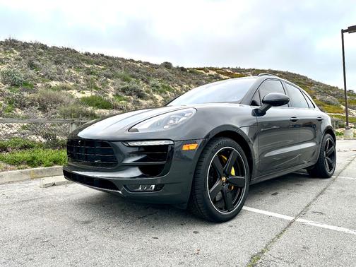 2017 Porsche Macan Macan Turbo with Performance Package