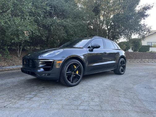 2017 Porsche Macan Macan Turbo with Performance Package