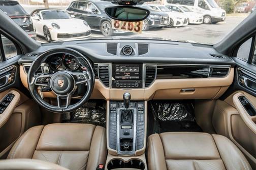 2017 Porsche Macan Macan