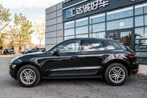 2017 Porsche Macan Macan