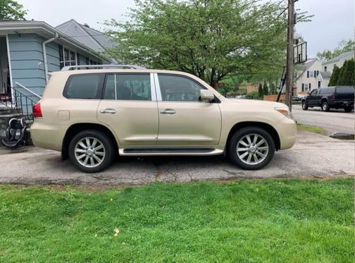 2008 Lexus LX 570 Base