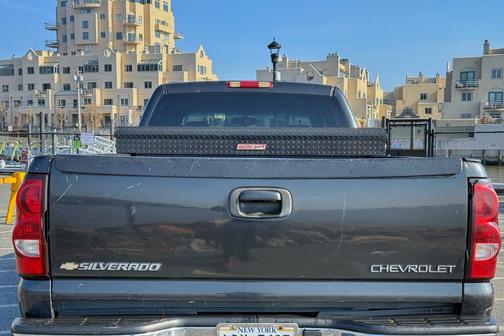 Gray 2004 Chevrolet Silverado 2500 LS H/D Crew Cab
