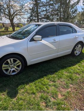 White 2009 Ford Fusion SEL