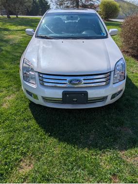 White 2009 Ford Fusion SEL