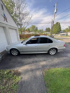 Silver 2003 BMW 525 i
