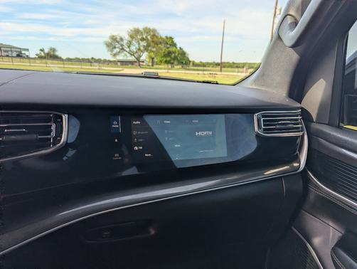 Silver 2023 Jeep Wagoneer Base