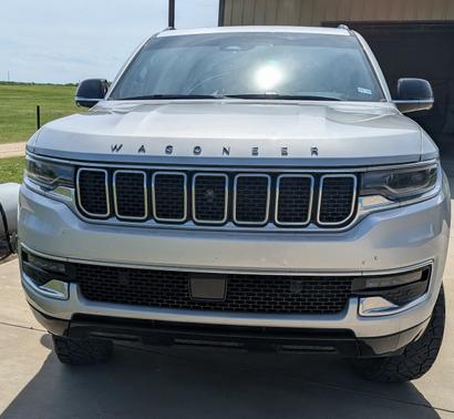Silver 2023 Jeep Wagoneer Base