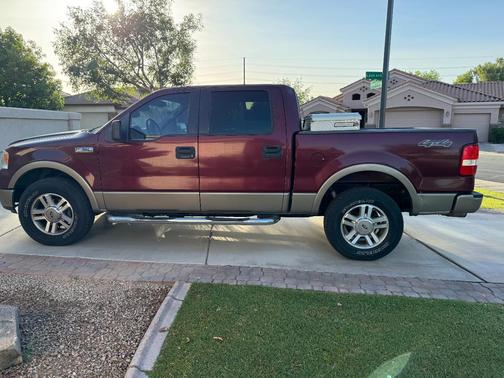 Red 2005 Ford F-150 Lariat SuperCrew