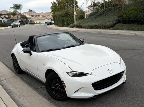 White 2019 Mazda MX-5 Miata Sport