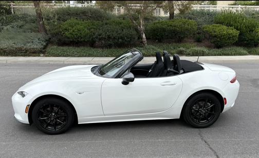 White 2019 Mazda MX-5 Miata Sport