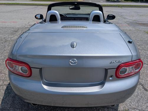 Silver 2010 Mazda MX-5 Miata Grand Touring