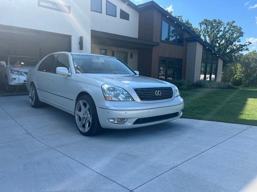 White 2001 Lexus LS 430 Base