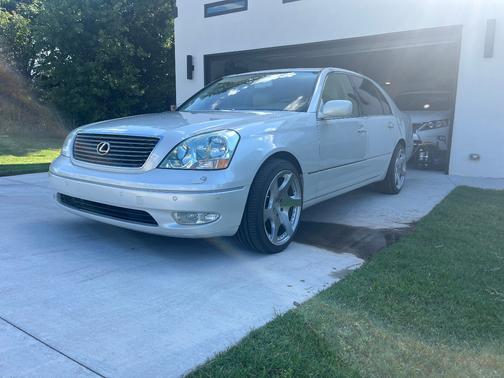 White 2001 Lexus LS 430 Base
