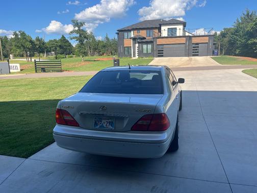 White 2001 Lexus LS 430 Base