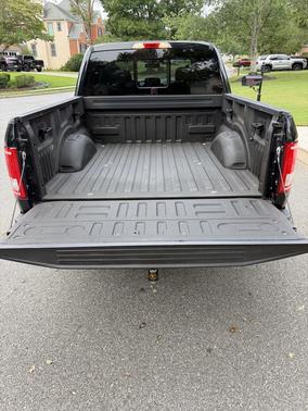 Black 2017 Ford F-150 XLT