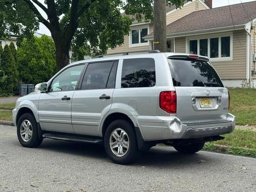 Gray 2005 Honda Pilot EX-L