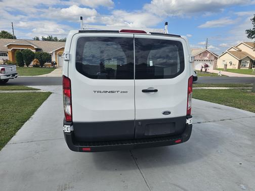 2017 Ford Transit-250 Base