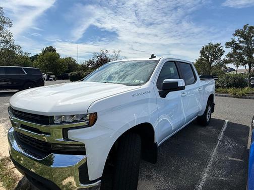 White 2021 Chevrolet Silverado 1500 LT