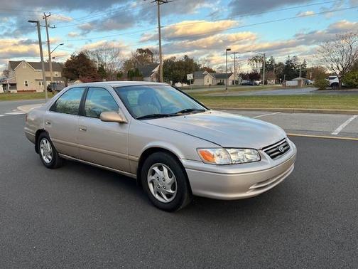 2001 Toyota Camry LE