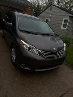 Gray 2012 Toyota Sienna XLE