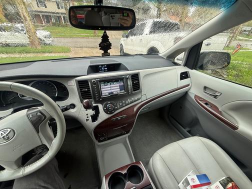 Gray 2012 Toyota Sienna XLE