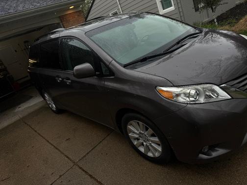 Gray 2012 Toyota Sienna XLE