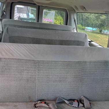 2005 Ford E350 Super Duty XL Wagon