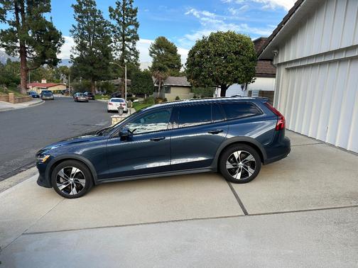 Blue 2021 Volvo V60 Cross Country T5