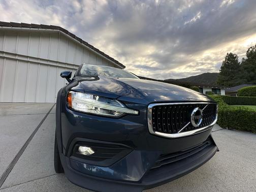 Blue 2021 Volvo V60 Cross Country T5