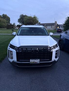 White 2023 Hyundai PALISADE Limited