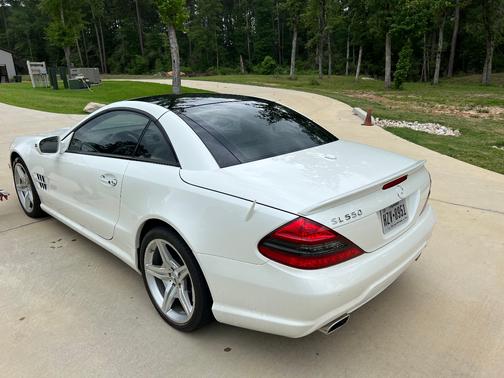 White 2009 Mercedes-Benz SL-Class SL550 Roadster
