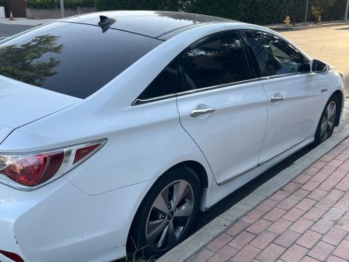 2012 Hyundai SONATA Hybrid Base