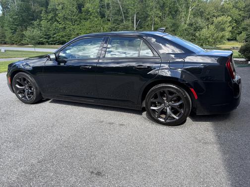 Black 2022 Chrysler 300 S
