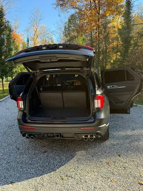 Black 2025 Ford Explorer ST 4WD